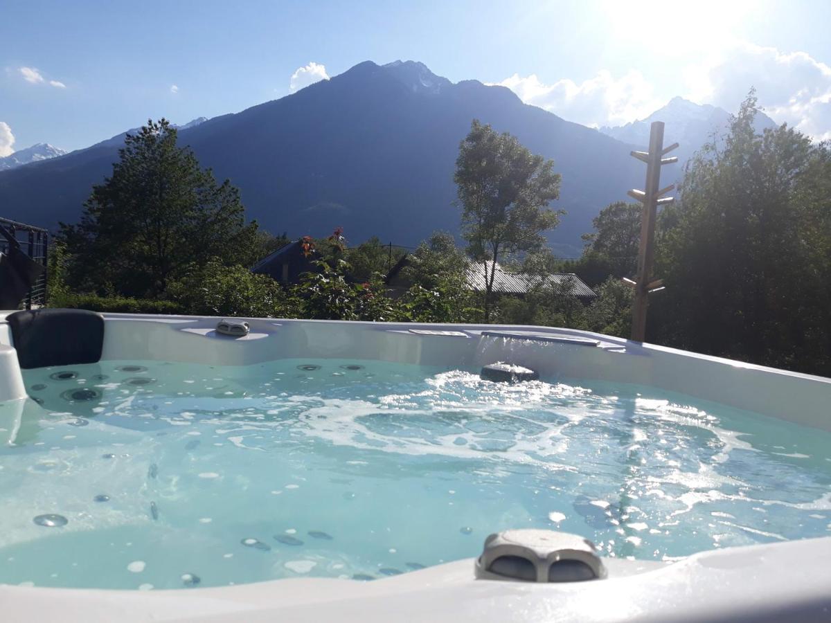 Saint-Martin-sur-le-Chambre 엔트레 2 콜스 B&B 외부 사진