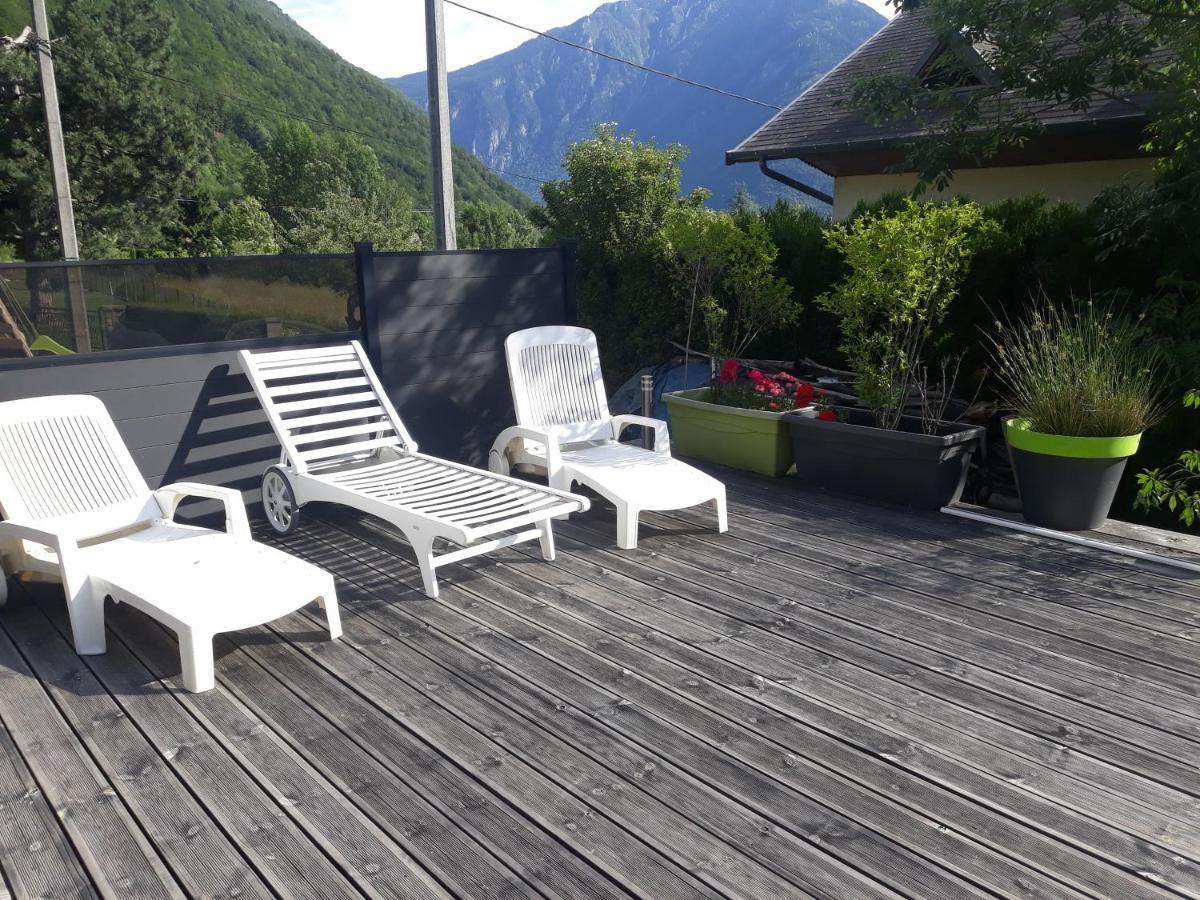 Saint-Martin-sur-le-Chambre 엔트레 2 콜스 B&B 외부 사진